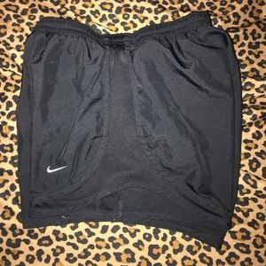 Black Nike shorts 🖤